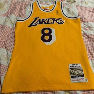 Lakers NBA authentic home 1996 Kobe 8 Jersey.